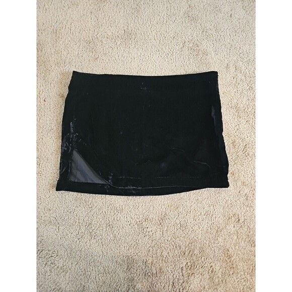 Free People Annalise Velvet Mini Skirt in Black Size 6 NWOT $60 - Picture 3 of 7